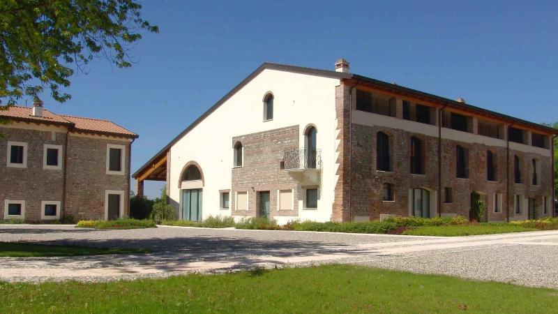 Corte Della Rocca Bassa Nogarole Rocca Bagian luar foto